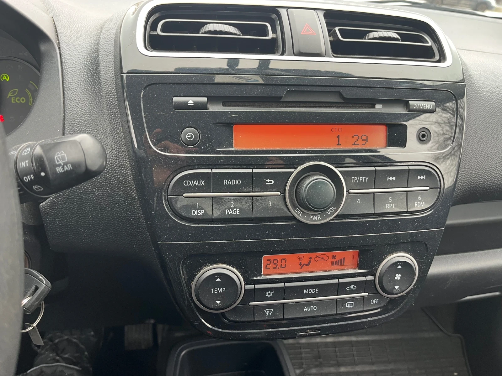 Mitsubishi Space star 1.2i бензин - изображение 9