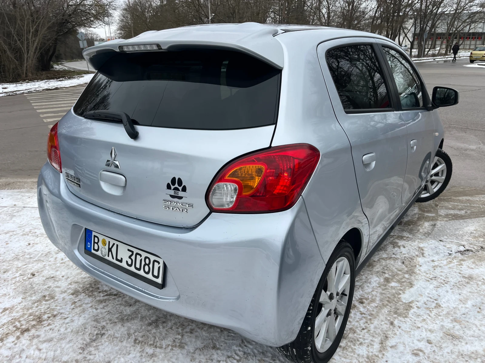 Mitsubishi Space star 1.2i бензин - изображение 6