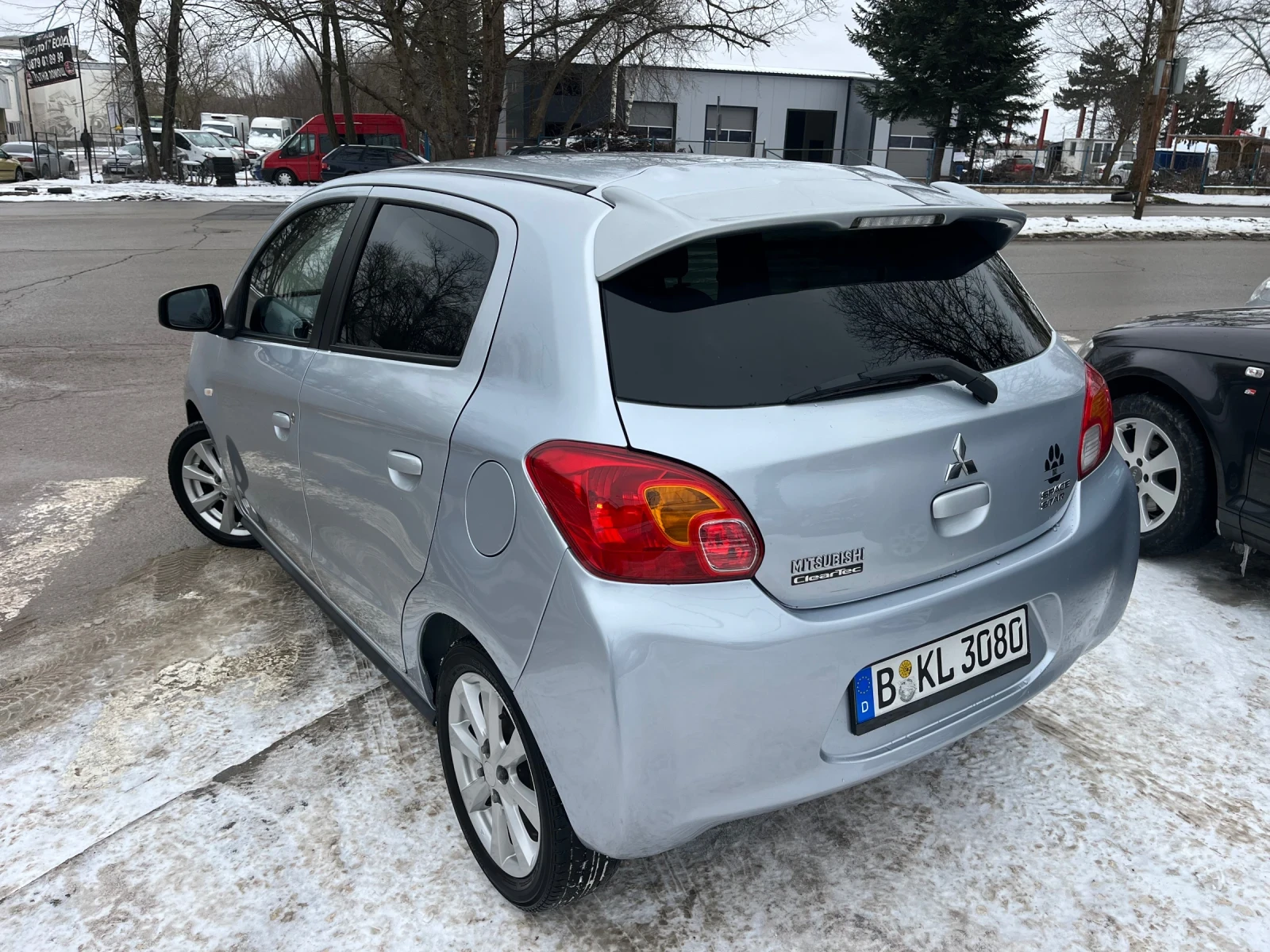 Mitsubishi Space star 1.2i бензин - изображение 4