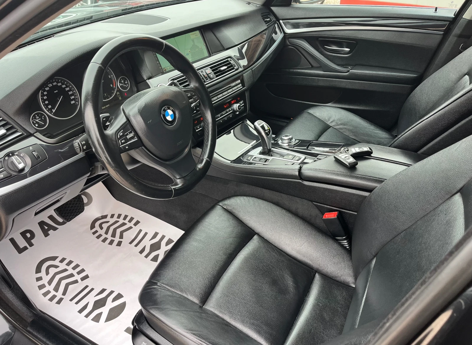 BMW 520 2.0d* 184k.c* Bi-Xenon* Full, снимка 8 - Автомобили и джипове - 53721922