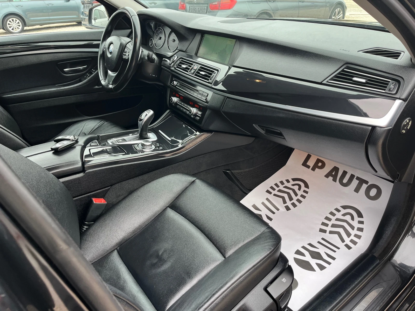 BMW 520 2.0d* 184k.c* Bi-Xenon* Full, снимка 10 - Автомобили и джипове - 53721922