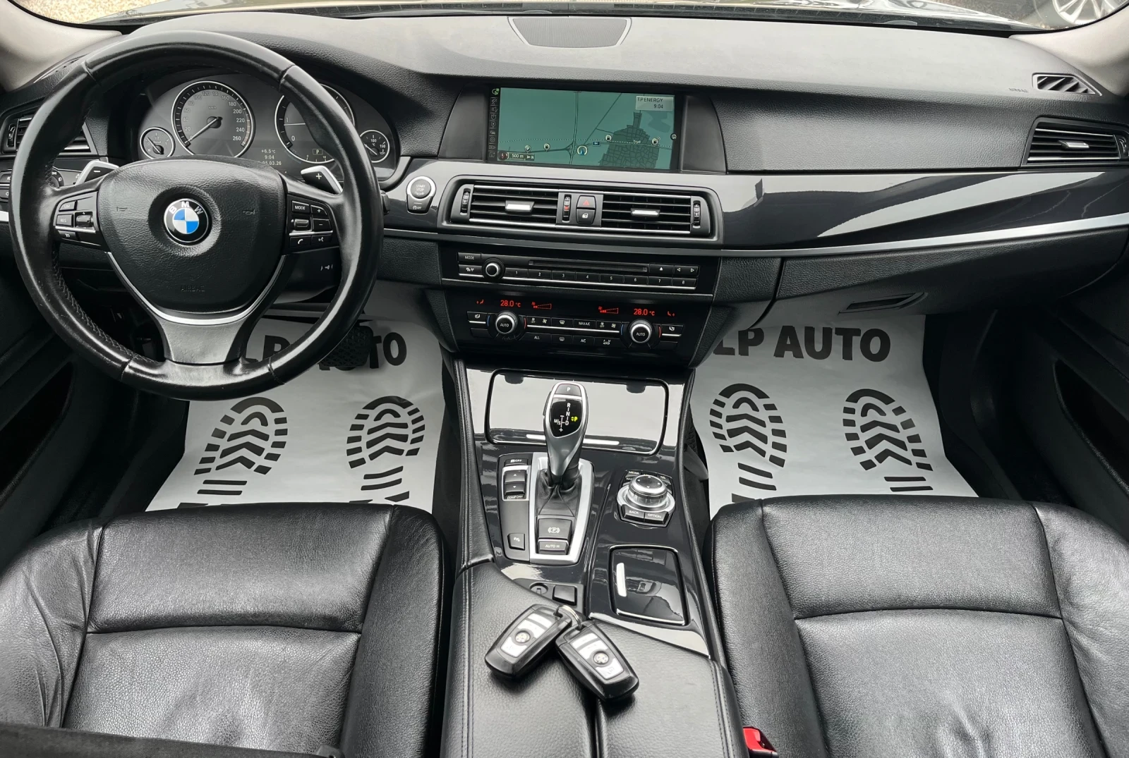 BMW 520 2.0d* 184k.c* Bi-Xenon* Full, снимка 9 - Автомобили и джипове - 53721922