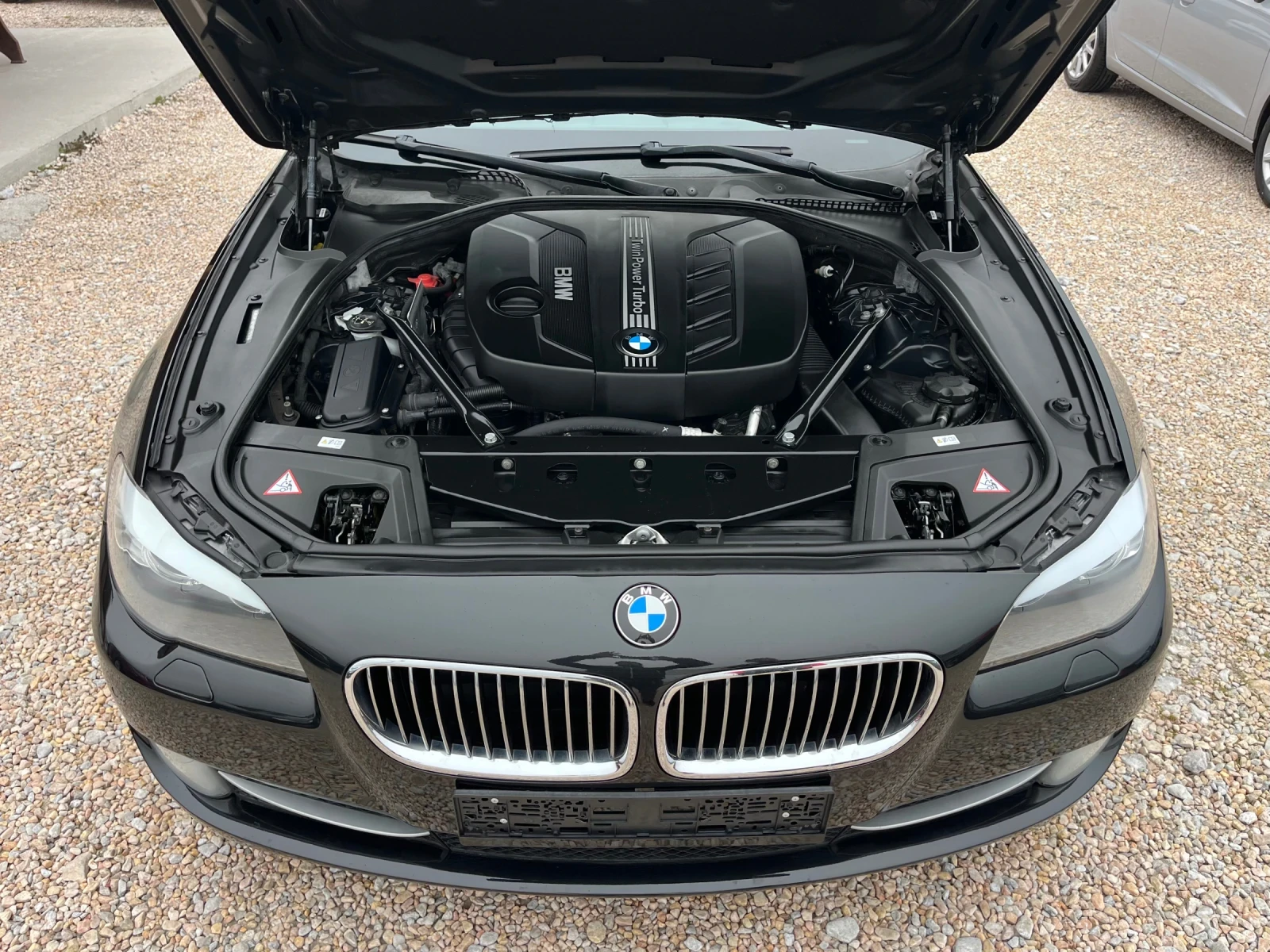 BMW 520 2.0d* 184k.c* Bi-Xenon* Full, снимка 7 - Автомобили и джипове - 53721922