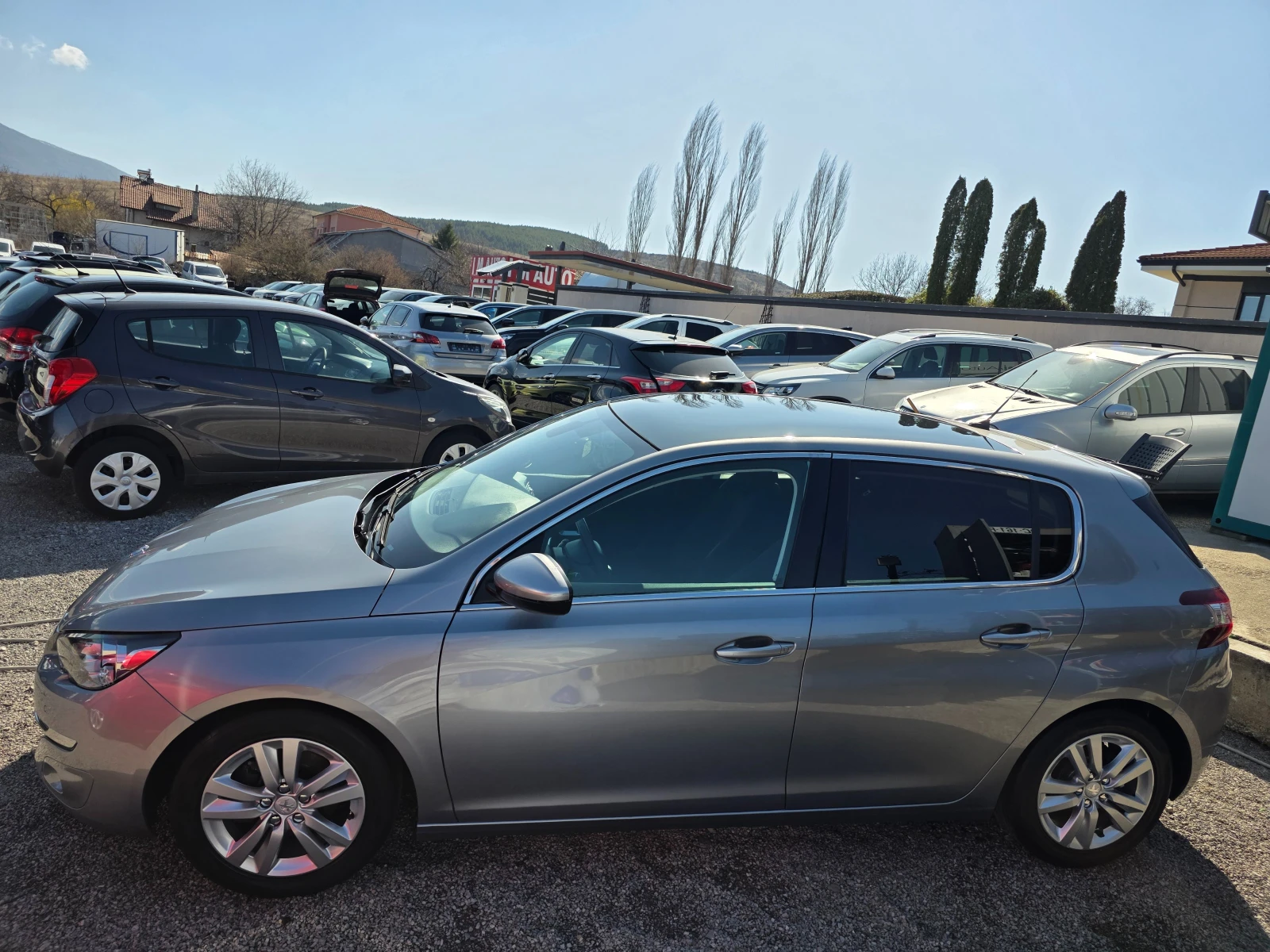 Peugeot 308 1.6 BlueHdi 120k.c panorama navi EURO6, снимка 7 - Автомобили и джипове - 53827752