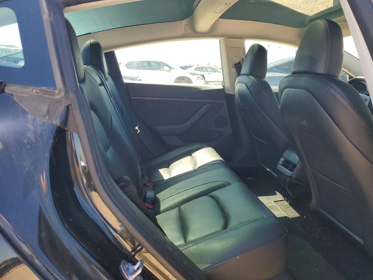Tesla Model 3, снимка 11 - Автомобили и джипове - 54663704