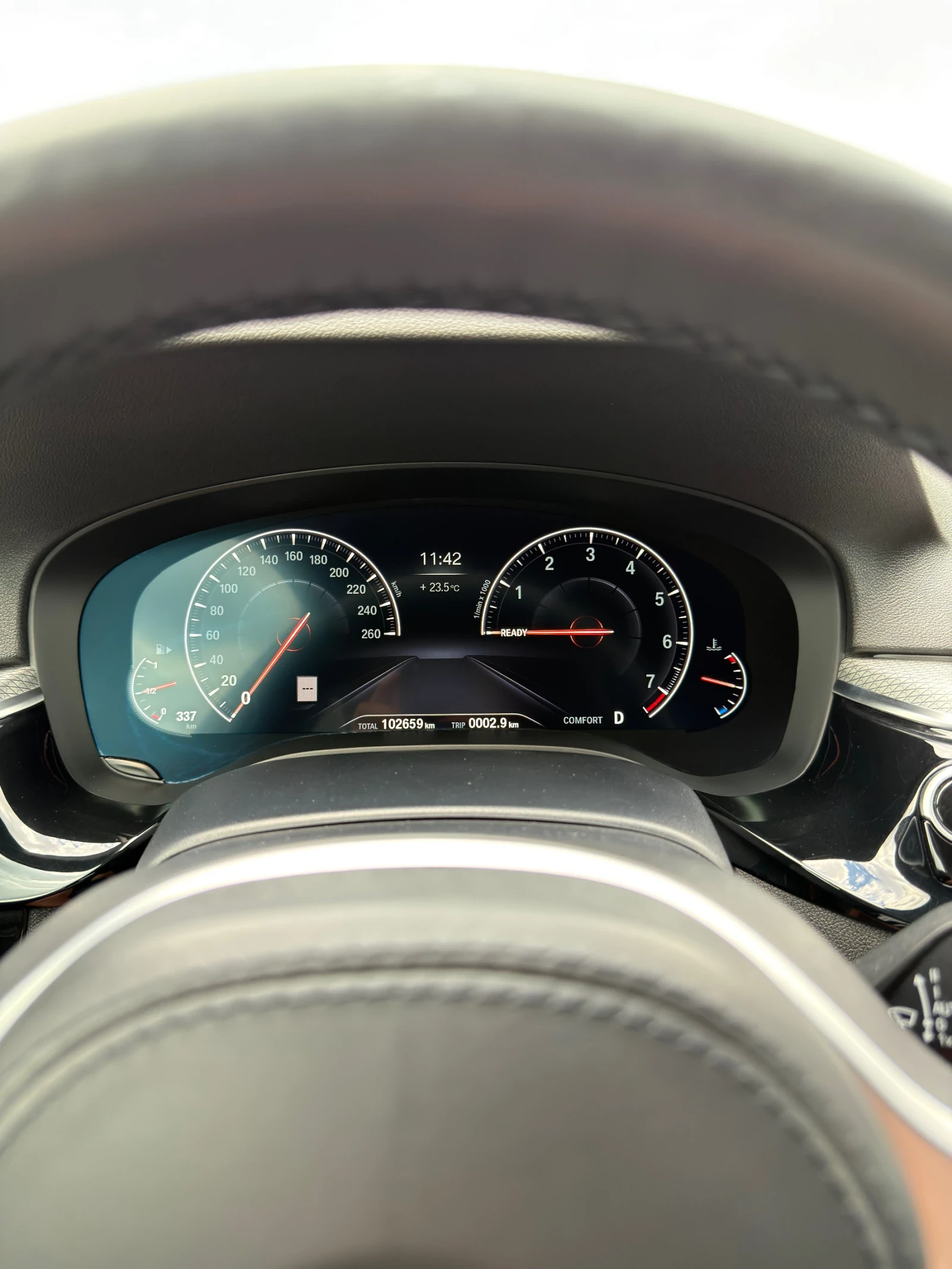 BMW 530 XDrive / M Pack / Soft Close / Harman Kardon, снимка 8 - Автомобили и джипове - 55103718