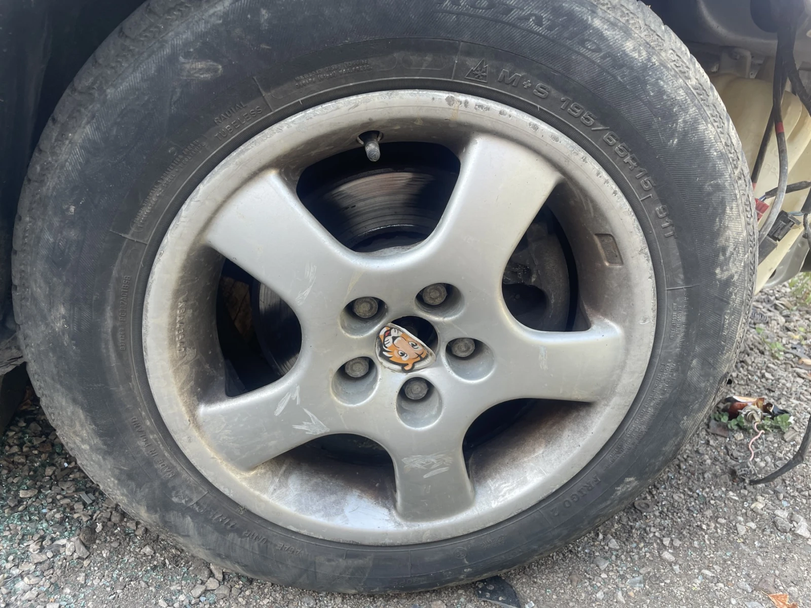 Toyota Avensis 2.0 D4D, снимка 12 - Автомобили и джипове - 55535325