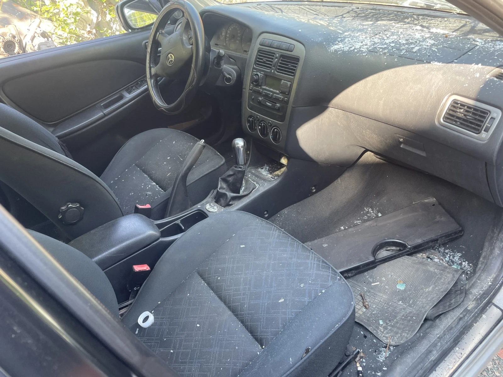 Toyota Avensis 2.0 D4D, снимка 4 - Автомобили и джипове - 55535325