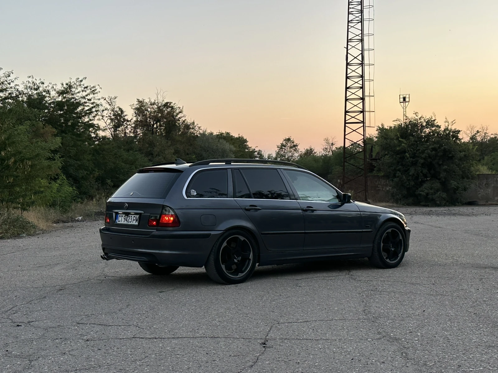 BMW 330, снимка 4 - Автомобили и джипове - 55904499