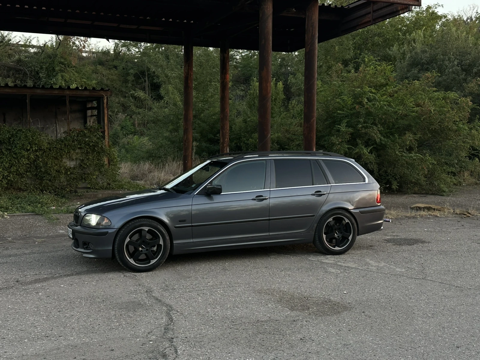 BMW 330, снимка 3 - Автомобили и джипове - 55904499
