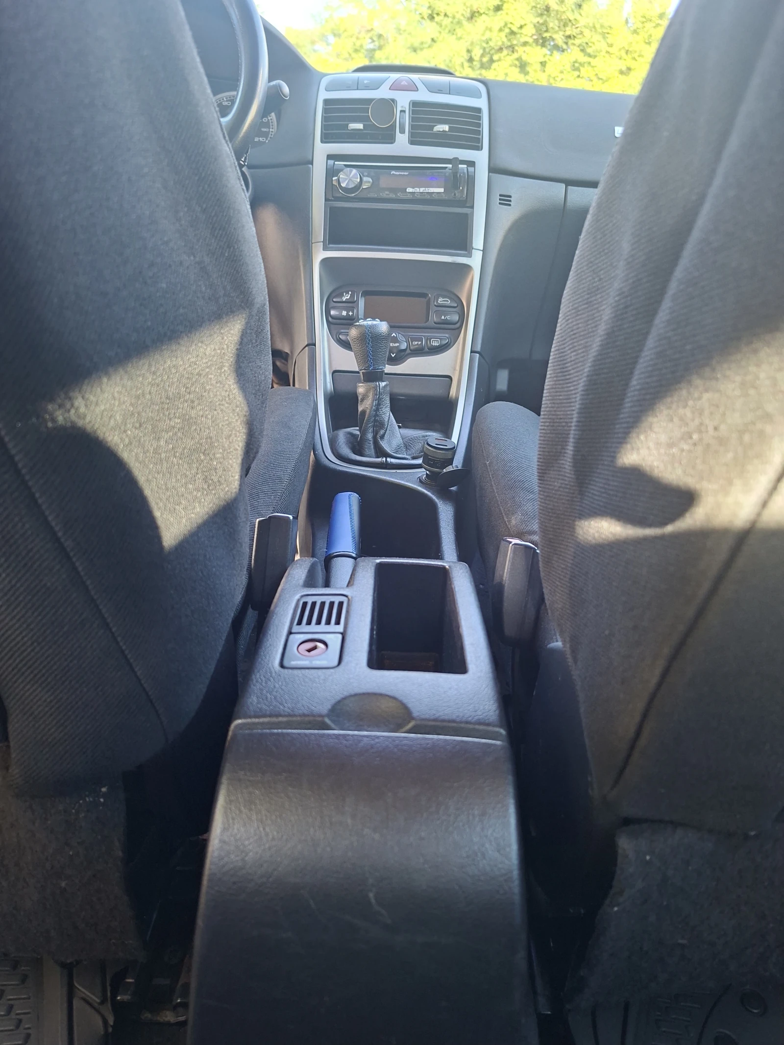 Peugeot 307 1.6, снимка 9 - Автомобили и джипове - 56004231