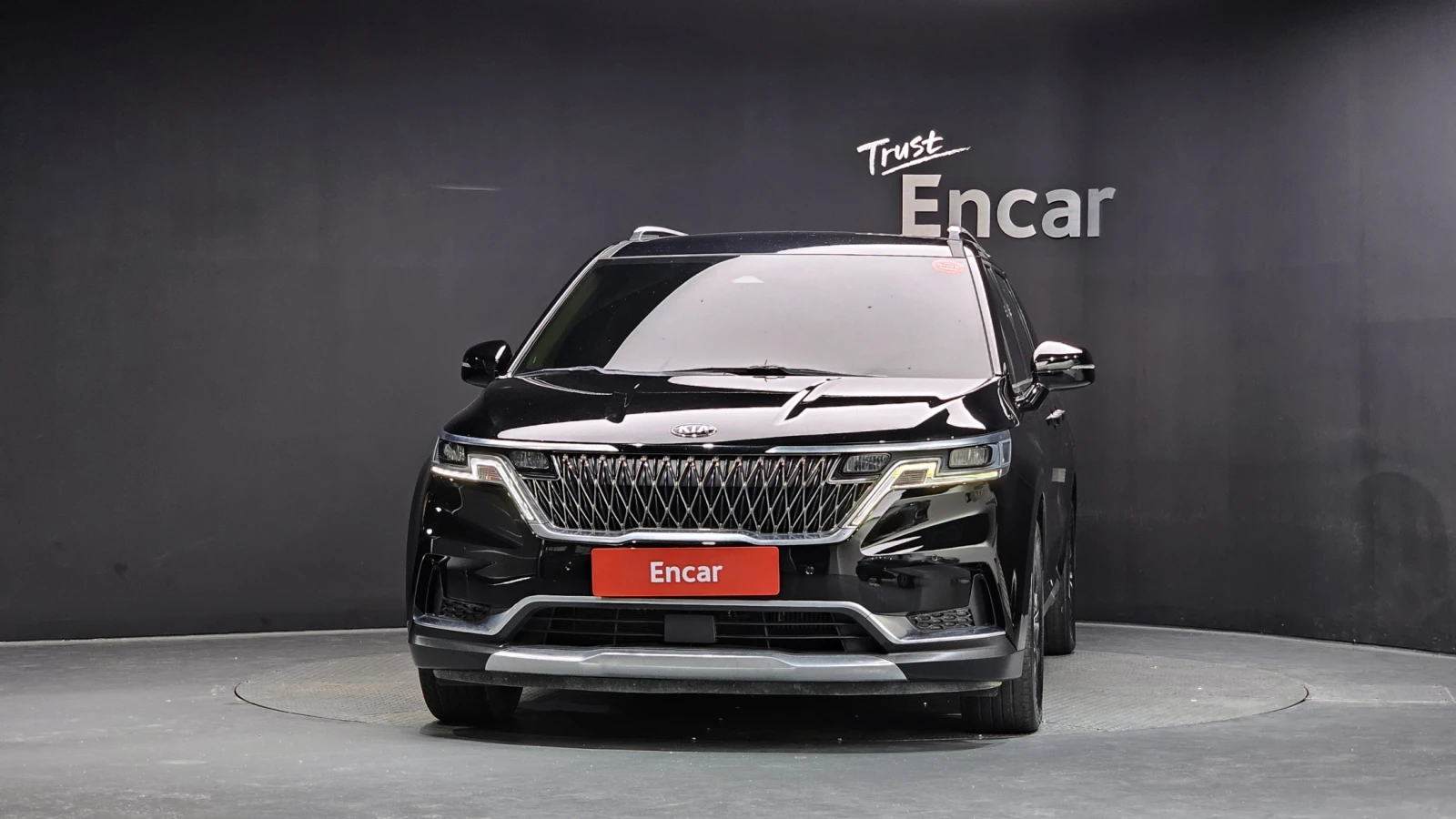 Kia Carnival Diesel 9-Seater Noblesse, снимка 5 - Автомобили и джипове - 56102676
