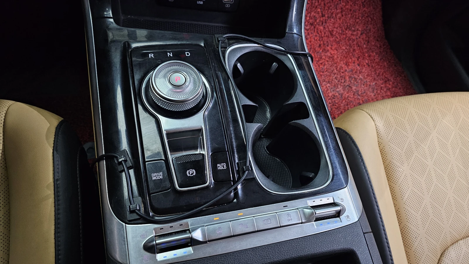 Kia Carnival Diesel 9-Seater Noblesse, снимка 13 - Автомобили и джипове - 56102676