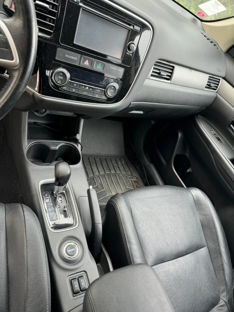 Mitsubishi Outlander AWC, снимка 7 - Автомобили и джипове - 45286373