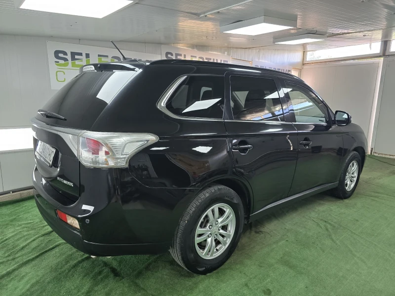 Mitsubishi Outlander 2.0, снимка 9 - Автомобили и джипове - 51686370