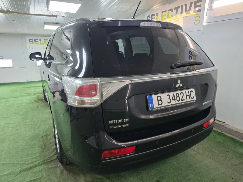 Mitsubishi Outlander 2.0, снимка 5 - Автомобили и джипове - 51686370
