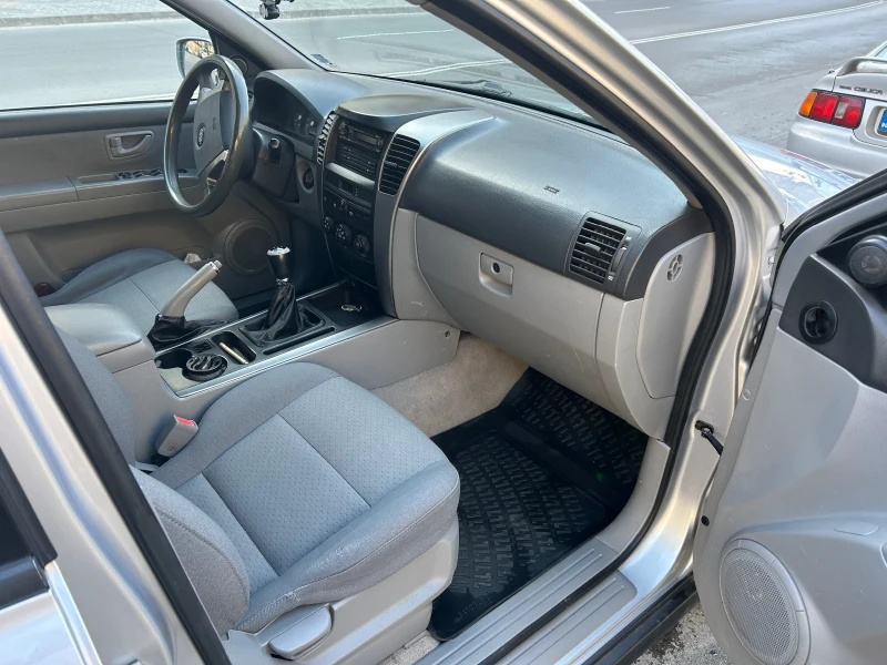 Kia Sorento, снимка 5 - Автомобили и джипове - 52555318