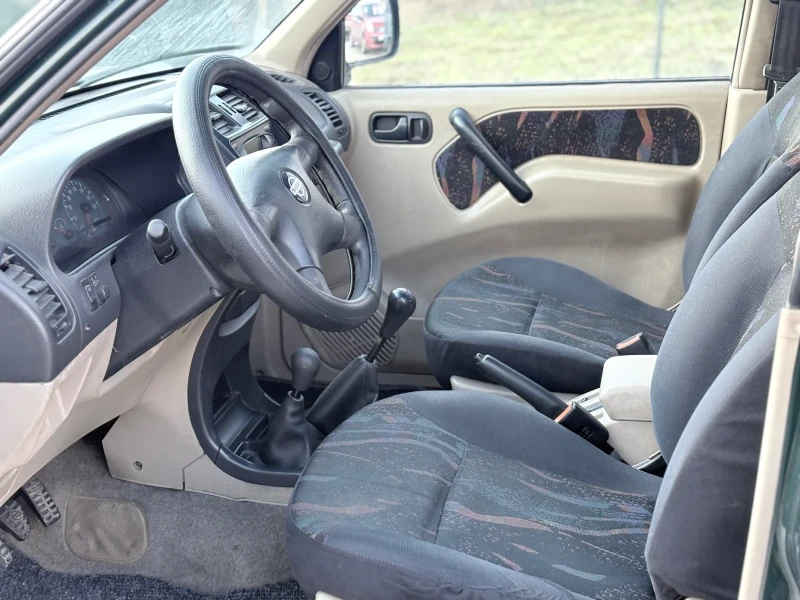 Nissan Terrano, снимка 9 - Автомобили и джипове - 53140756