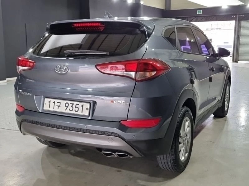 Hyundai Tucson Diesel 2.0 2WD| 134к.с.| ВКЛ.ТЕХНОТЕСТ, снимка 4 - Автомобили и джипове - 55517805