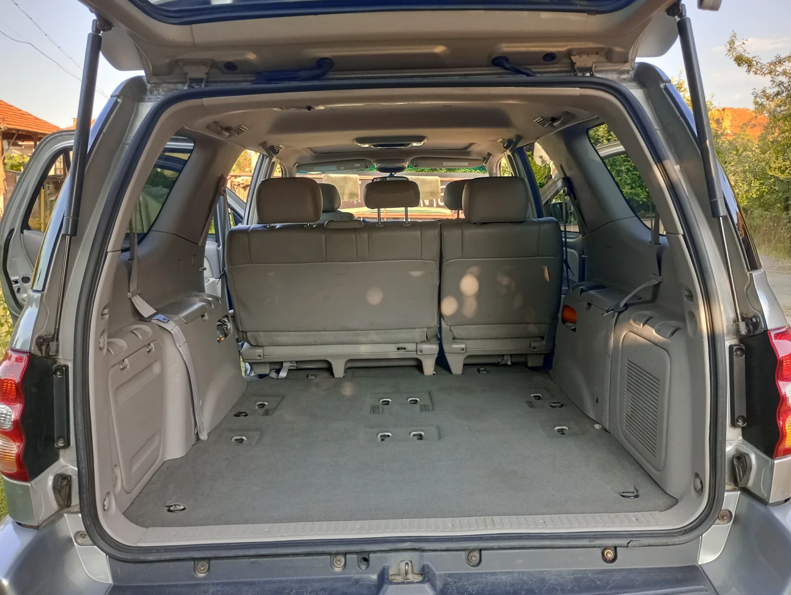 Toyota Sequoia Limited  - изображение 10