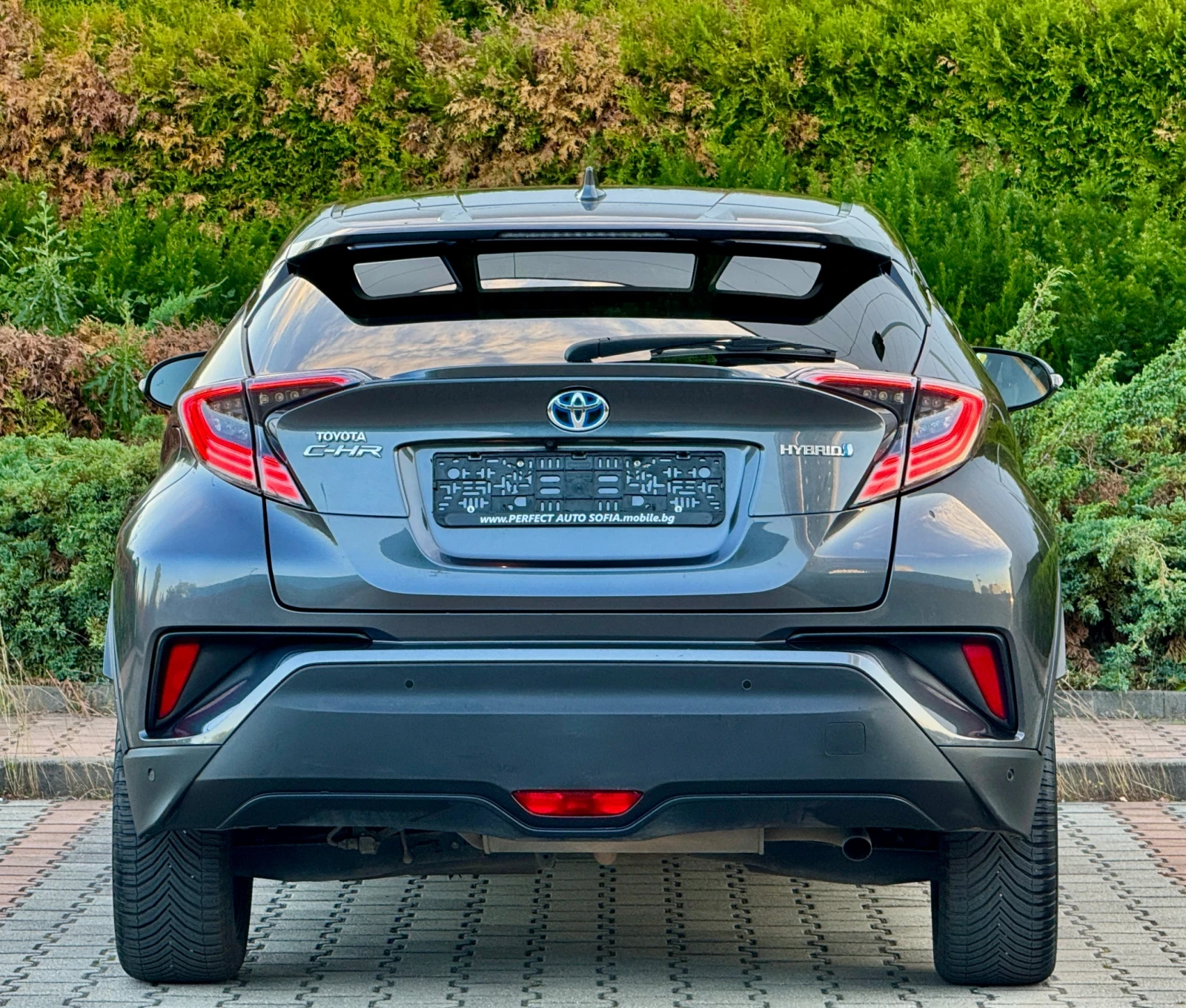 Toyota C-HR 1.8HYBRID-KEYLESS-КОЖА-ПОДГРЕВ-КАМЕРА-FULL-ОТЛИЧНА - изображение 4