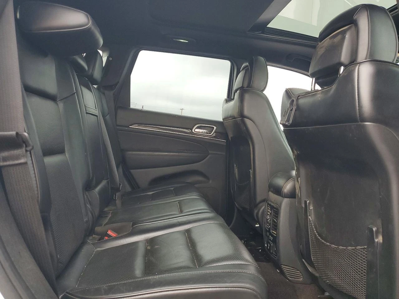 Jeep Grand cherokee * 3.6* V6* OVERLAND* РЕАЛНИ КМ* ПАНОРАМА* 4Х4* , снимка 9 - Автомобили и джипове - 54557612