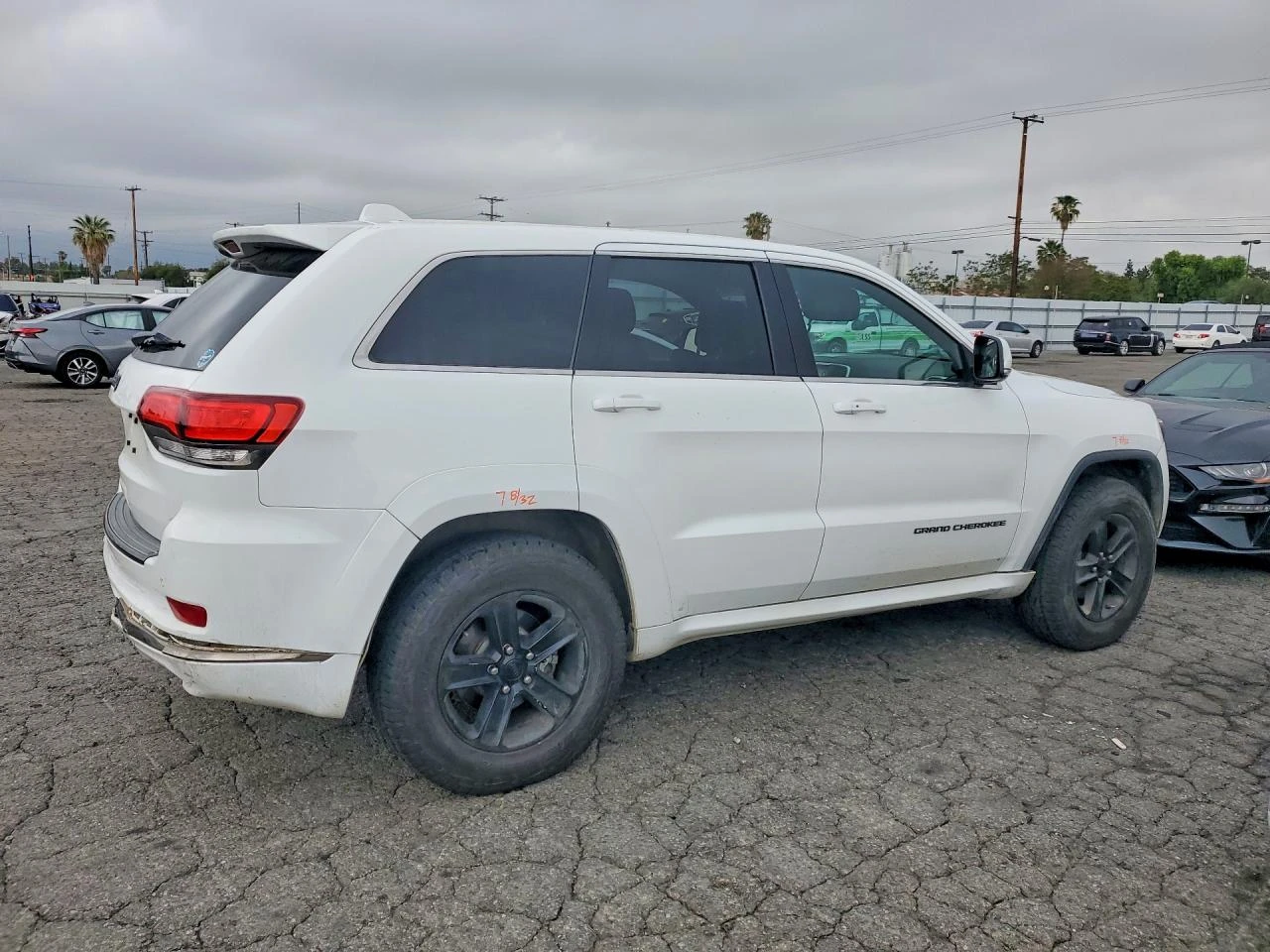 Jeep Grand cherokee * 3.6* V6* OVERLAND* РЕАЛНИ КМ* ПАНОРАМА* 4Х4* , снимка 6 - Автомобили и джипове - 54557612