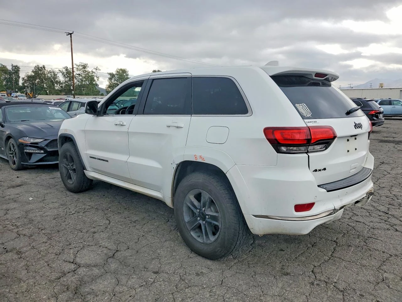 Jeep Grand cherokee * 3.6* V6* OVERLAND* РЕАЛНИ КМ* ПАНОРАМА* 4Х4* , снимка 4 - Автомобили и джипове - 54557612