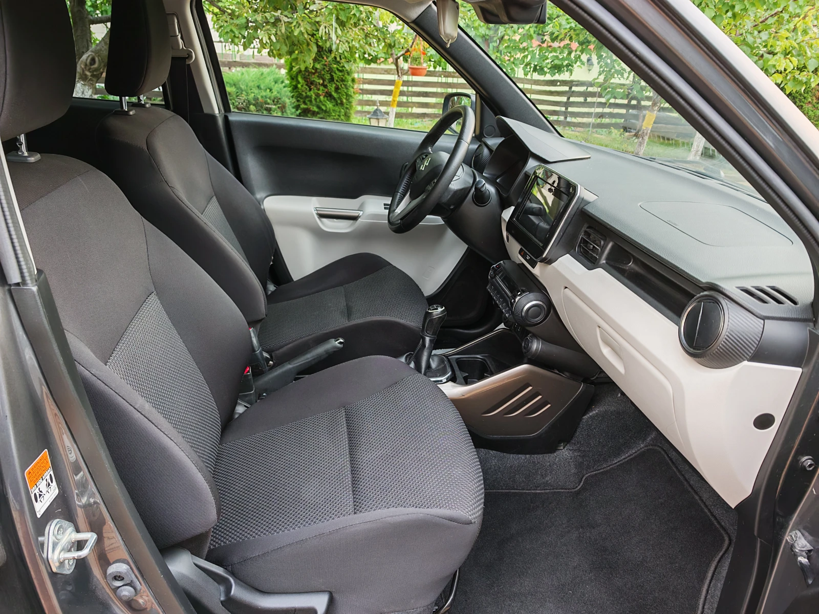 Suzuki Ignis GLX-SHVS-1.2i Hybrid-Carplay-Камера, снимка 8 - Автомобили и джипове - 55152944