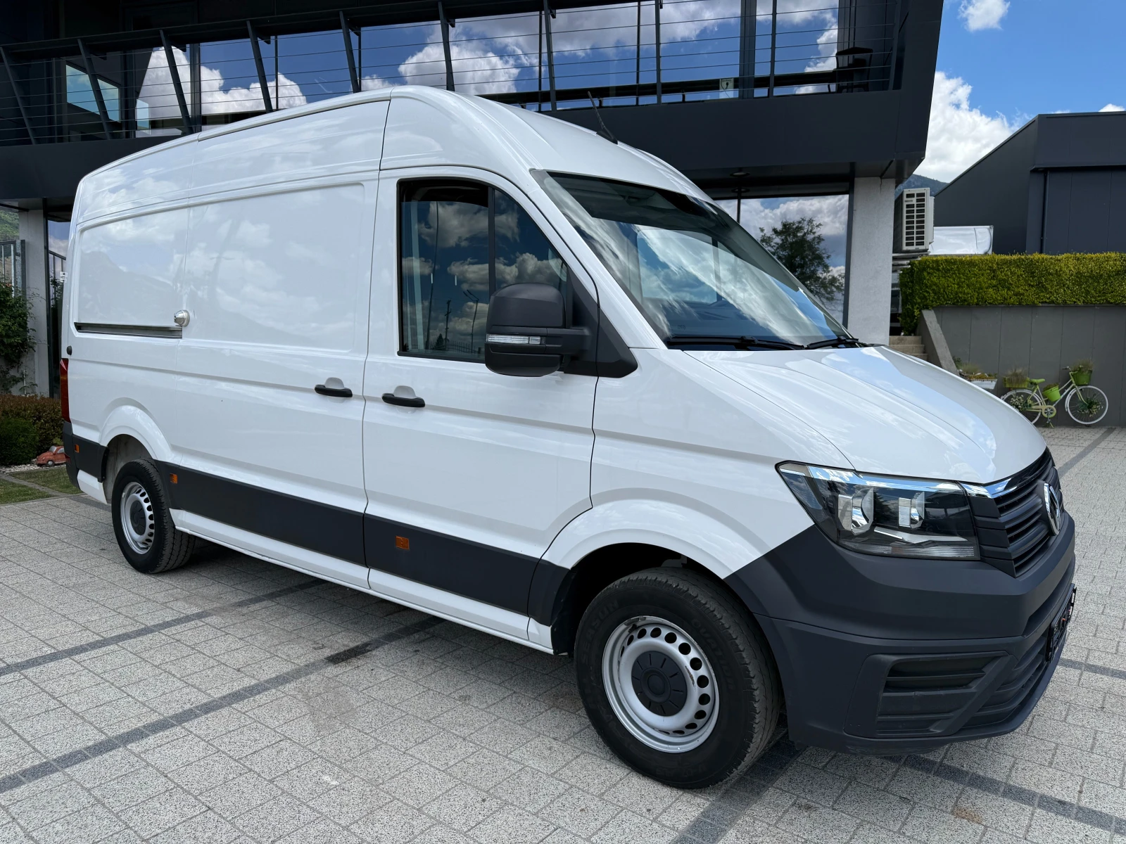 VW Crafter 2.0TDI  Клима Euro 6D-temp L2H2 , снимка 2 - Бусове и автобуси - 54970824