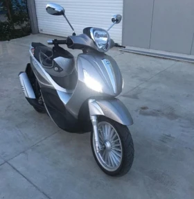 Piaggio Beverly Скутер, снимка 2