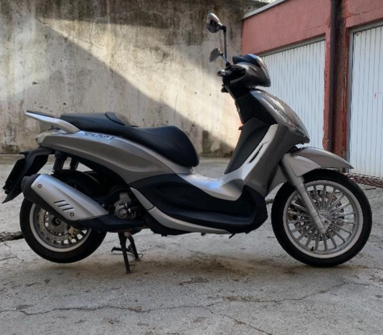 Piaggio Beverly Скутер, снимка 3 - Мотоциклети и мототехника - 53985000