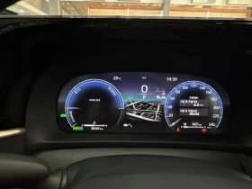 Toyota Crown 2.5 4WD HYBRID, снимка 8