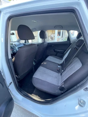 Kia Venga 1.4i 90 к.с. 2012 г. ГАЗ/РЕГИСТРИРАНА , снимка 8