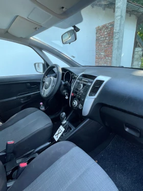 Kia Venga 1.4i 90 к.с. 2012 г. ГАЗ/РЕГИСТРИРАНА , снимка 5