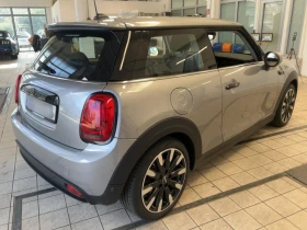 Mini Cooper SE Classic Trim, снимка 4