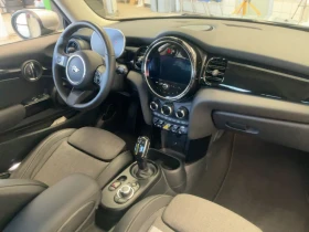 Mini Cooper SE Classic Trim, снимка 9