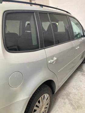 VW Touran 1.6 TDI, снимка 17 - Автомобили и джипове - 53604872