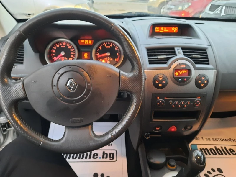 Renault Megane 1.6 Бензин КЛИМАТРОН, снимка 13 - Автомобили и джипове - 43078224