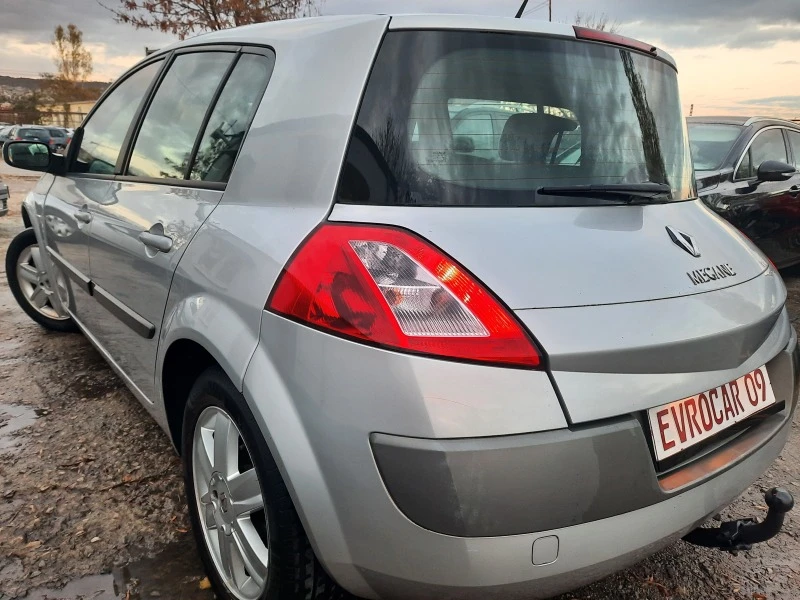 Renault Megane 1.6 Бензин КЛИМАТРОН, снимка 4 - Автомобили и джипове - 43078224