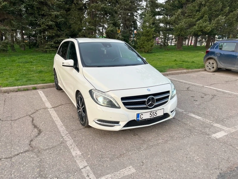 Mercedes-Benz B 200, снимка 1 - Автомобили и джипове - 46949486