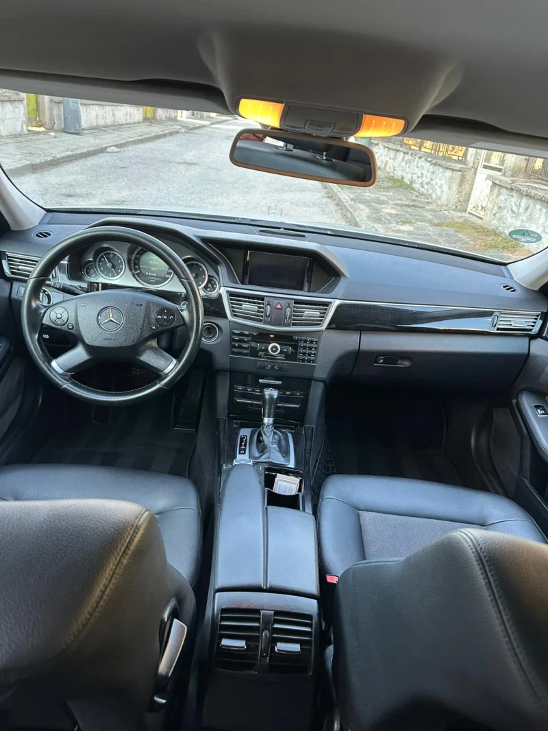 Mercedes-Benz E 220 CDI, Avantgarde, снимка 11 - Автомобили и джипове - 47745310