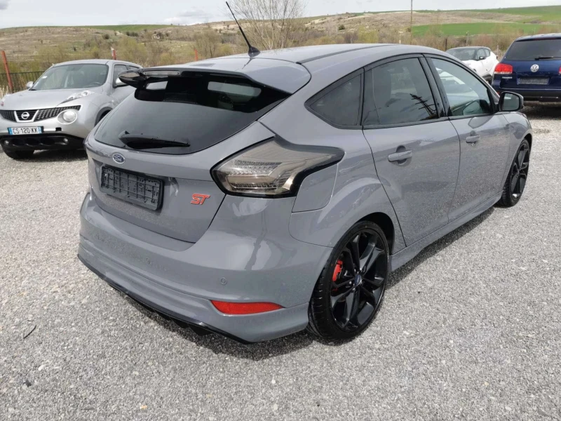 Ford Focus 2.0 ST TURBO , снимка 4 - Автомобили и джипове - 48474803