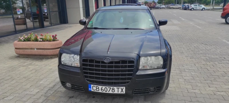 Chrysler 300c Газ/бензин , снимка 1 - Автомобили и джипове - 48687320