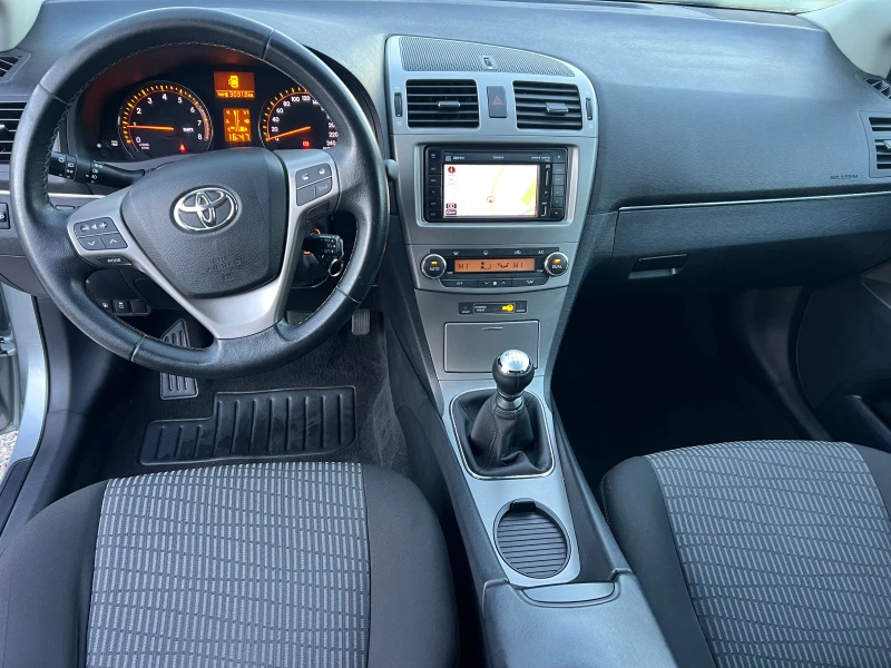 Toyota Avensis 1.8-NAVI FULL, снимка 9 - Автомобили и джипове - 52415344