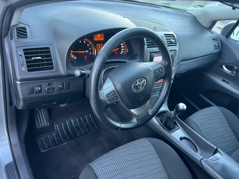 Toyota Avensis 1.8-NAVI FULL, снимка 11 - Автомобили и джипове - 52415344
