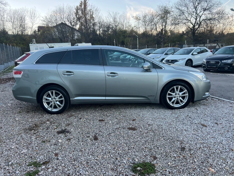 Toyota Avensis 1.8-NAVI FULL, снимка 7 - Автомобили и джипове - 52415344