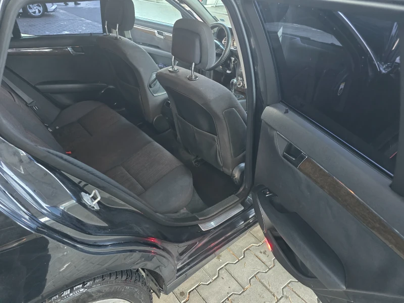 Mercedes-Benz C 200 Elegance 2.0 CDI, снимка 7 - Автомобили и джипове - 52618106