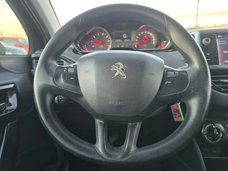 Peugeot 208 1.2i 82кс 103000 км. ЕВРО 5, снимка 13 - Автомобили и джипове - 52681275