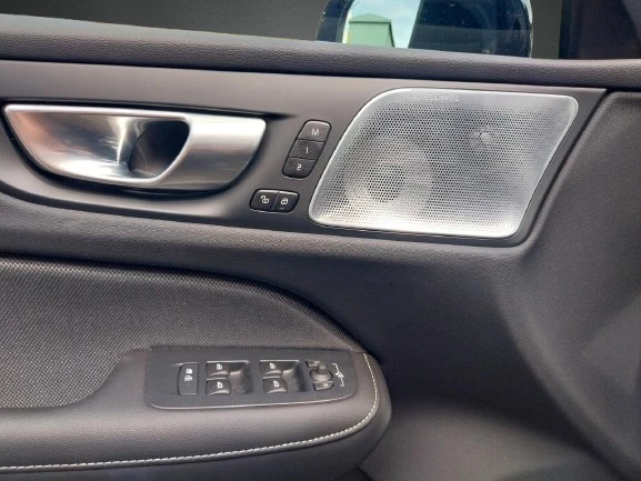 Volvo S60 T8 Recharge AWD = Polestar Engineered = Гаранция - изображение 3